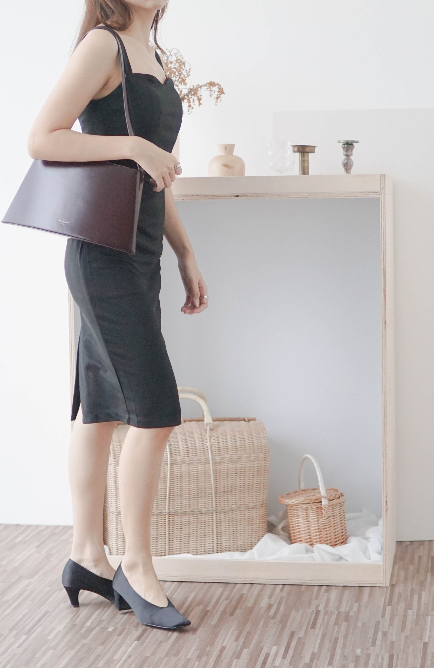 Monroe short dress in classic black