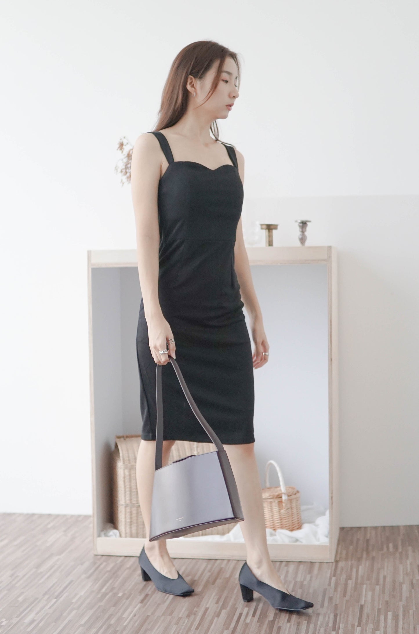 Monroe short dress in classic black