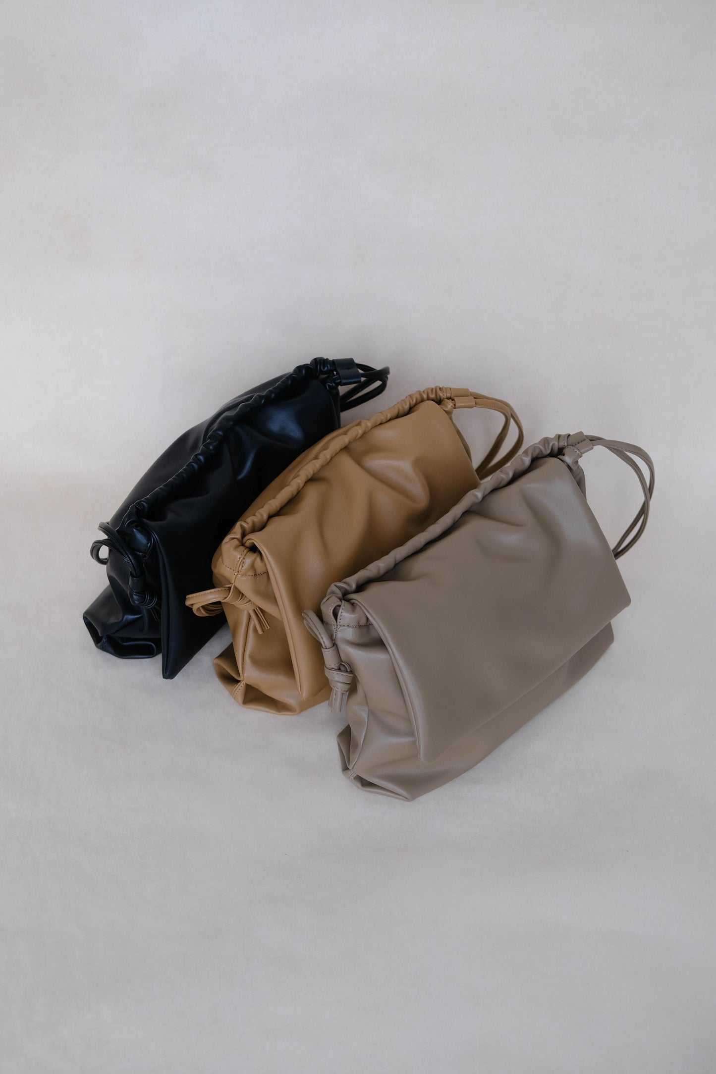 Drawstring Pleated Large Capacity Shoulder Bag in Brown Color