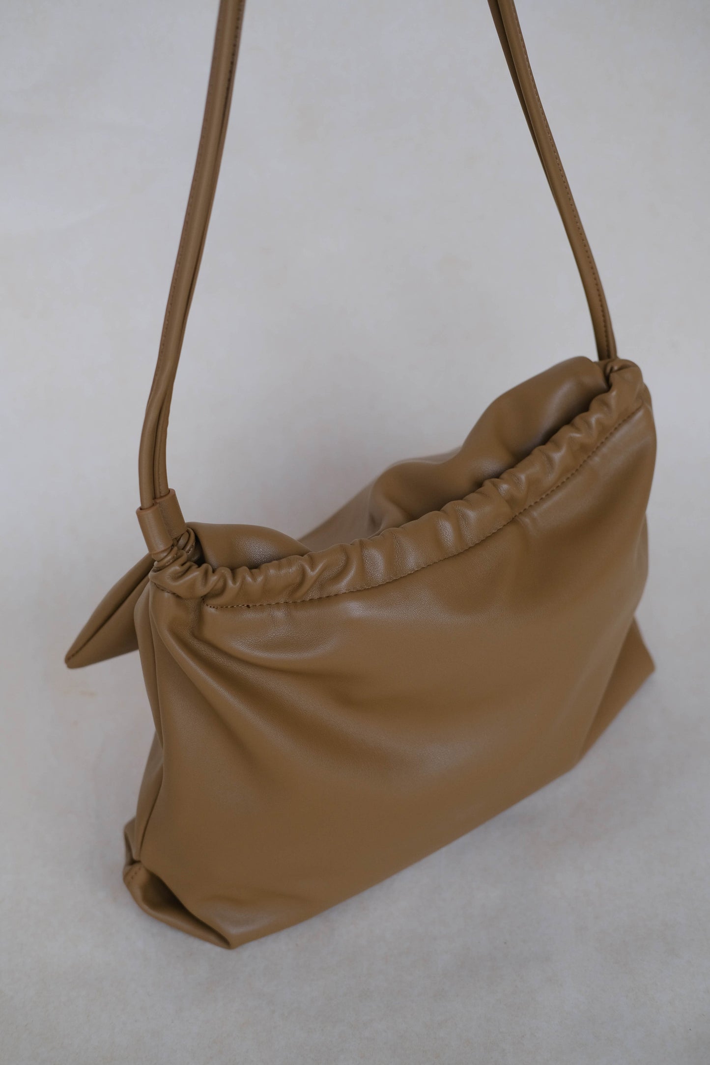 Drawstring Pleated Large Capacity Shoulder Bag in Brown Color