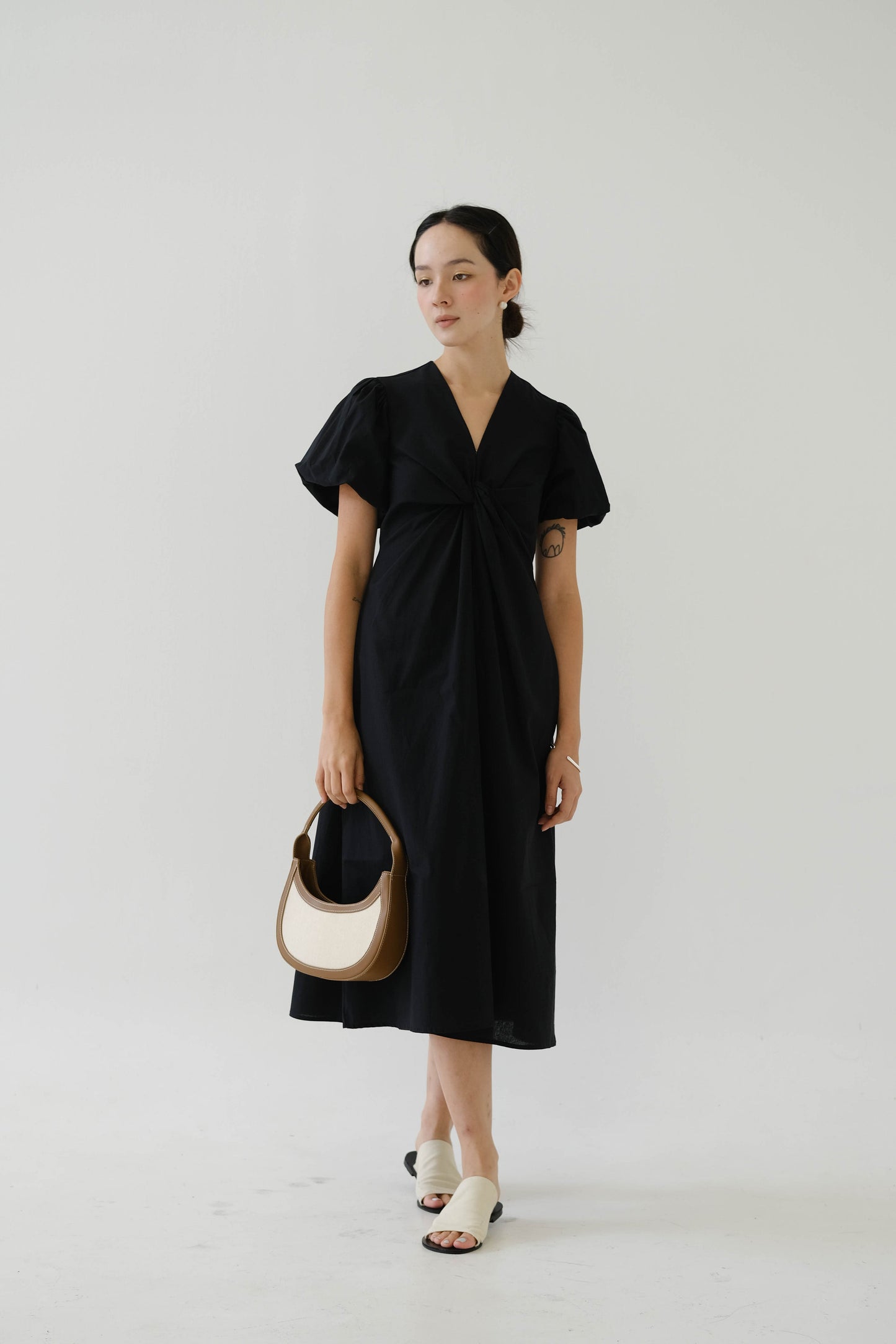 V-neck Puff Sleeve Dress In Classic Black