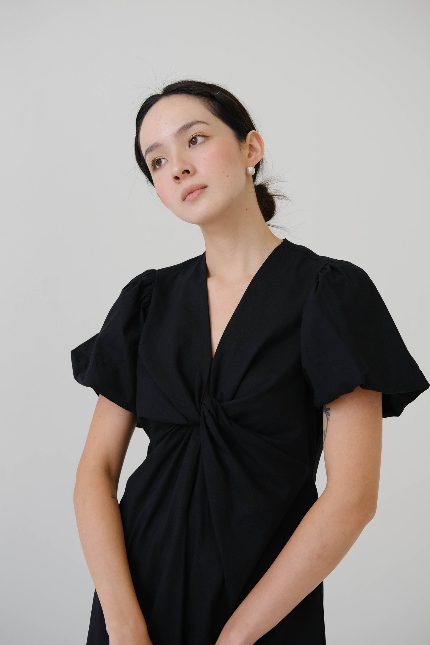 V-neck Puff Sleeve Dress In Classic Black