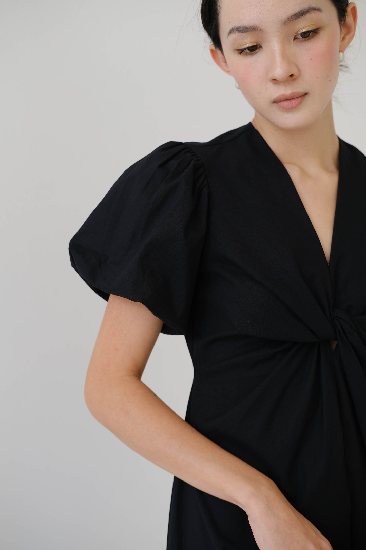 V-neck Puff Sleeve Dress In Classic Black