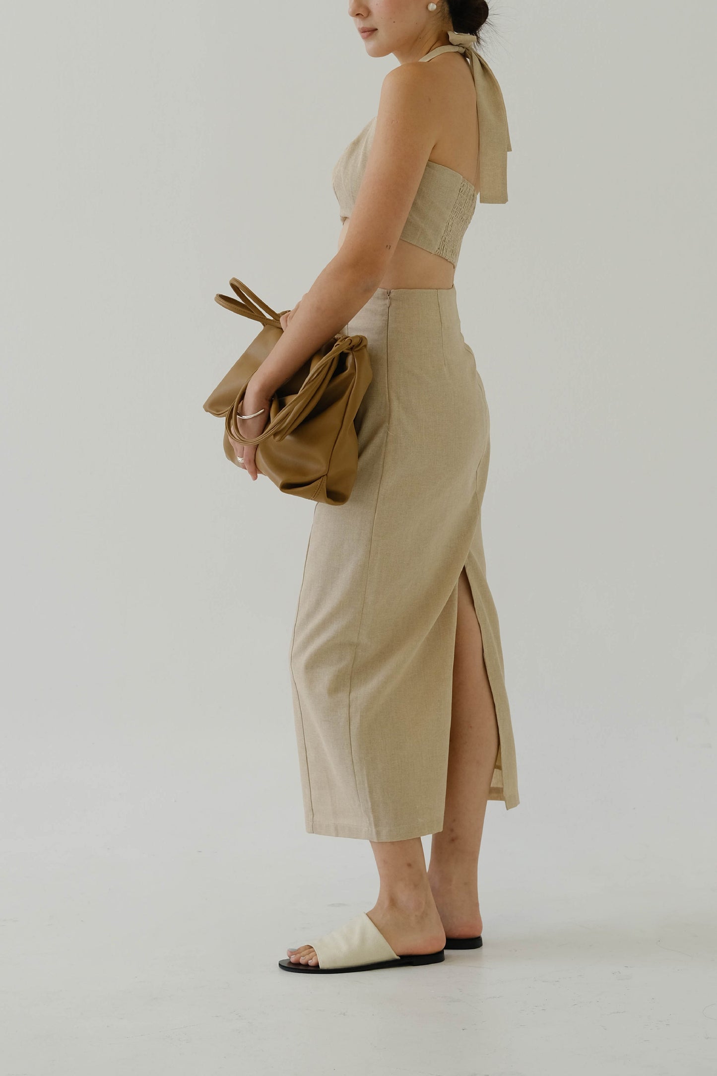 Drawstring Pleated Large Capacity Shoulder Bag in Brown Color