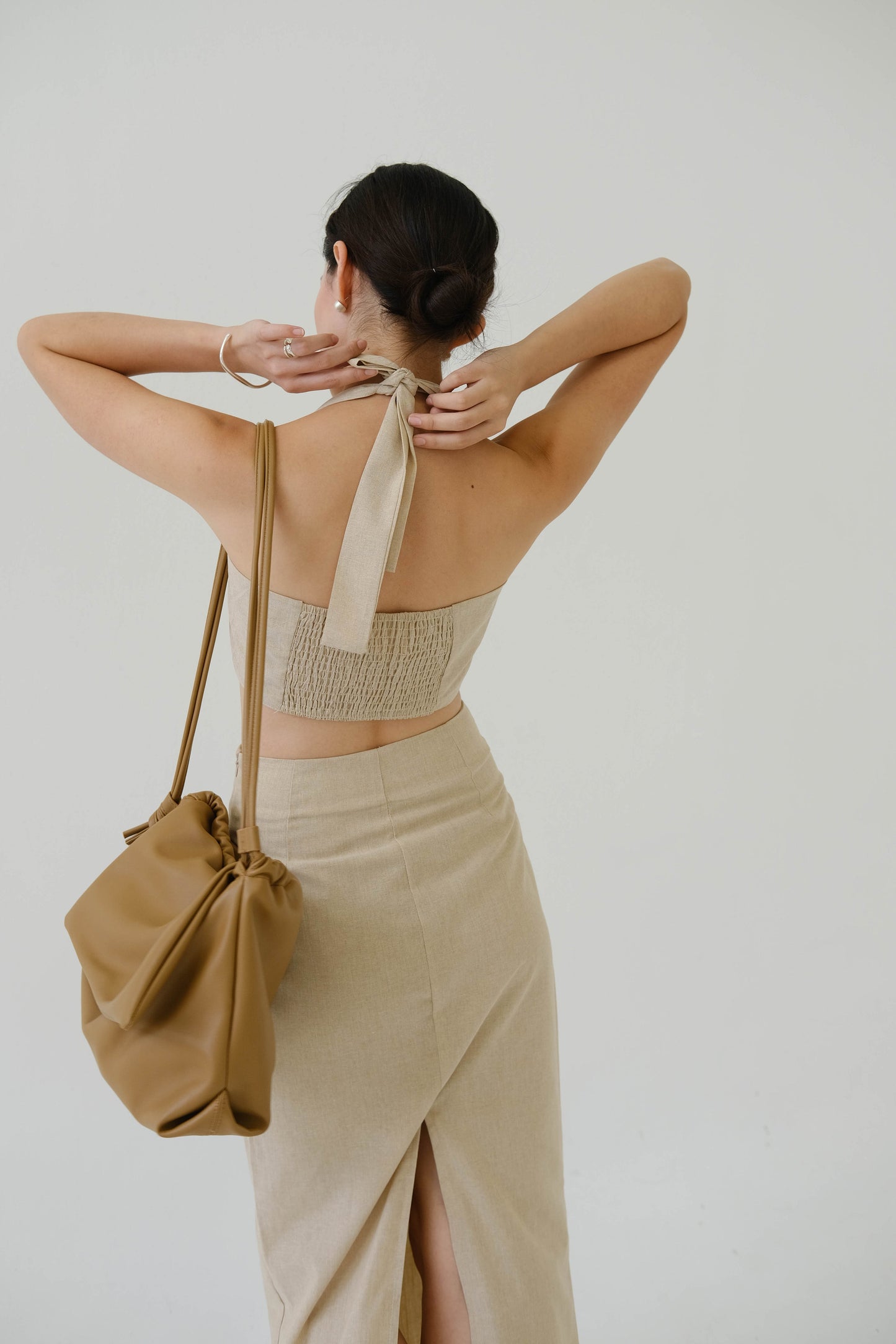 Drawstring Pleated Large Capacity Shoulder Bag in Brown Color