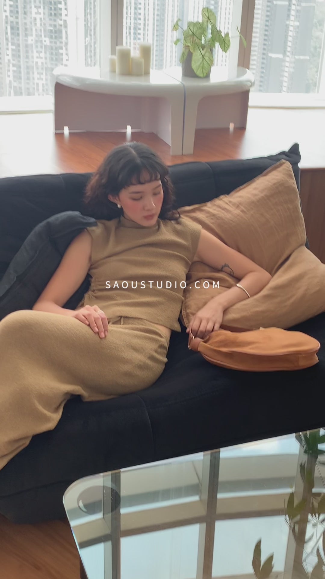 Woolen Short T-shirt in Brown