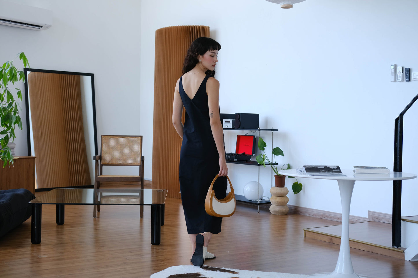 V-neck Open Back Sleeveless Dress in Classic Black