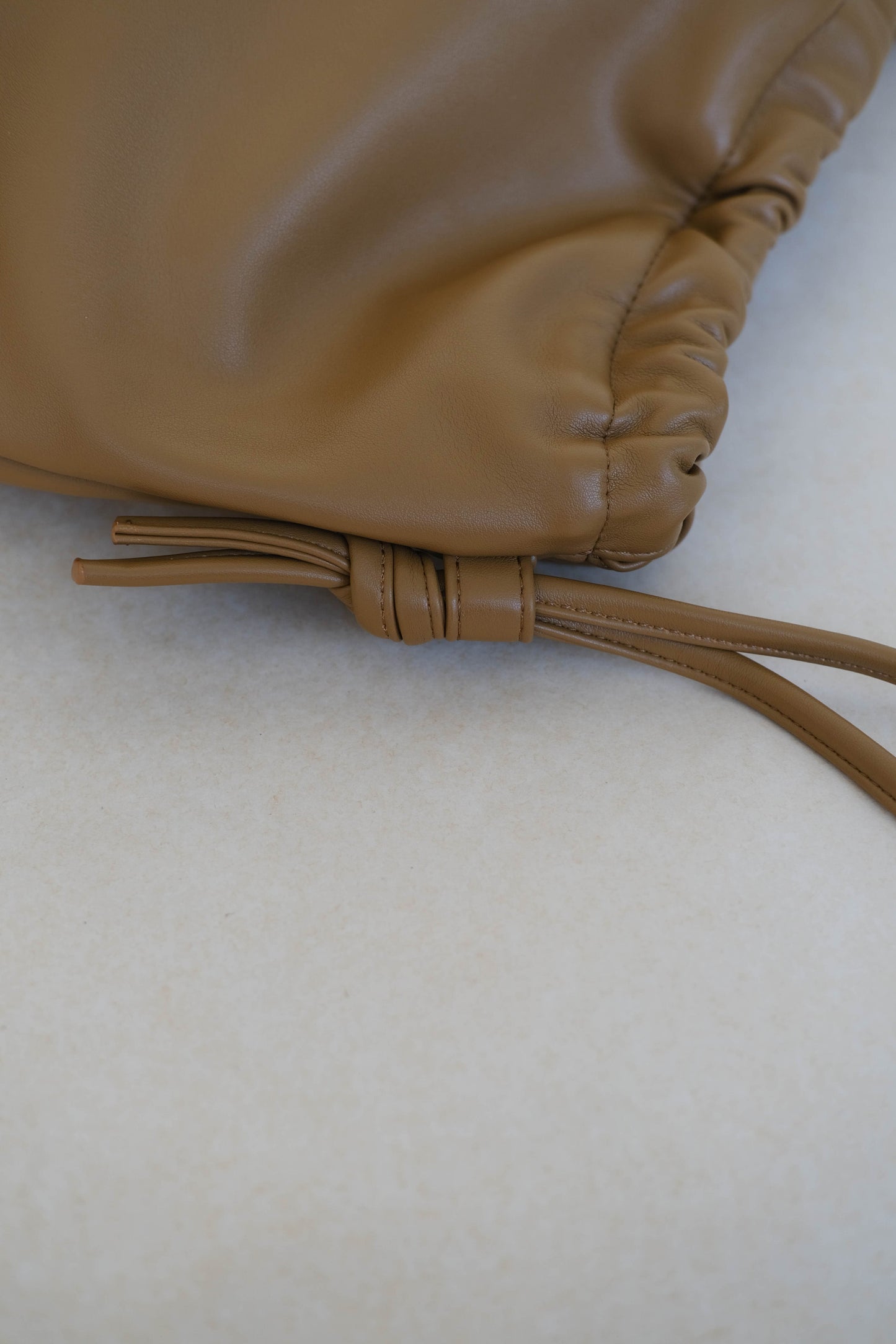 Drawstring Pleated Large Capacity Shoulder Bag in Brown Color