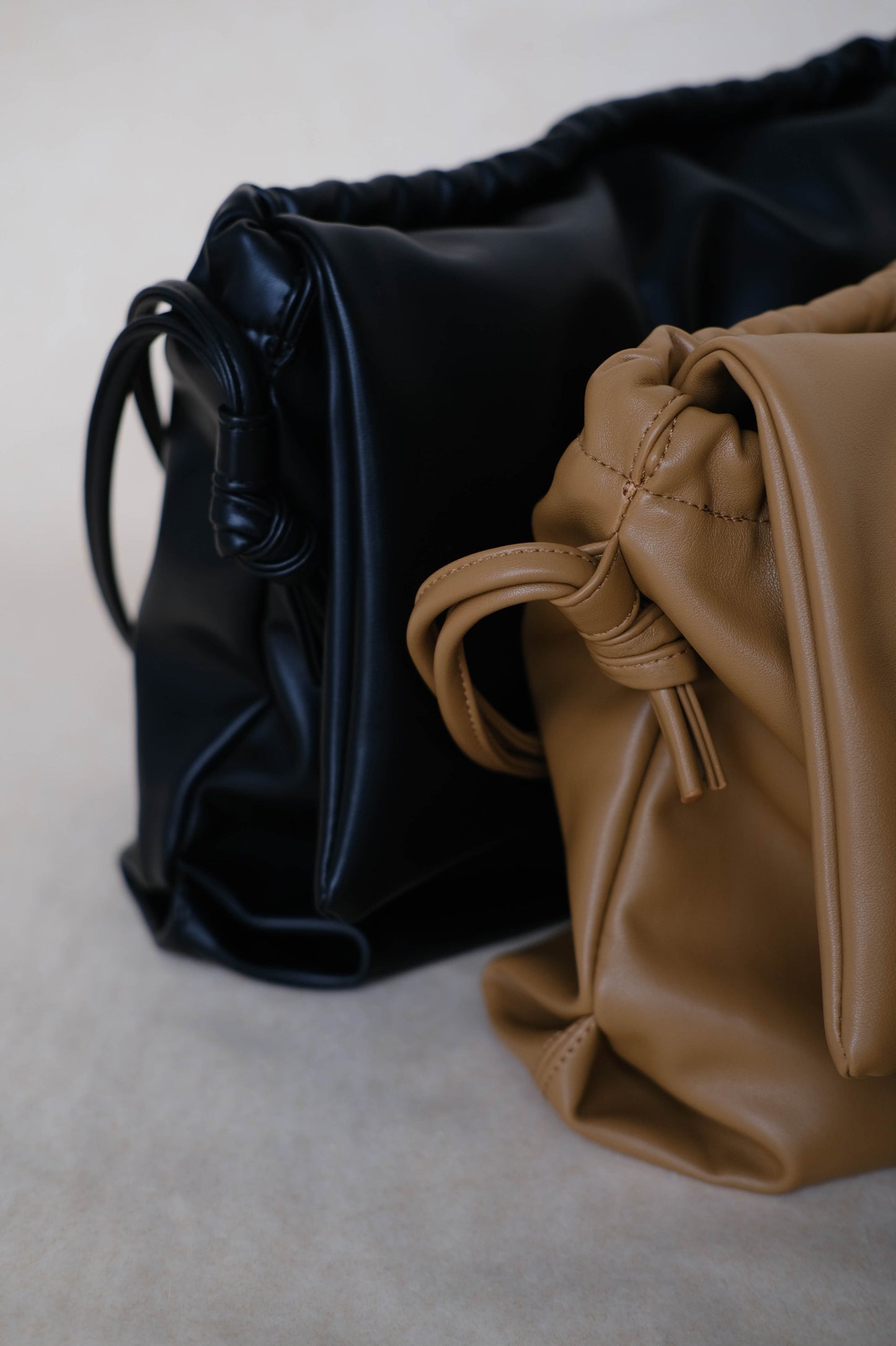 Drawstring Pleated Large Capacity Shoulder Bag in Brown Color