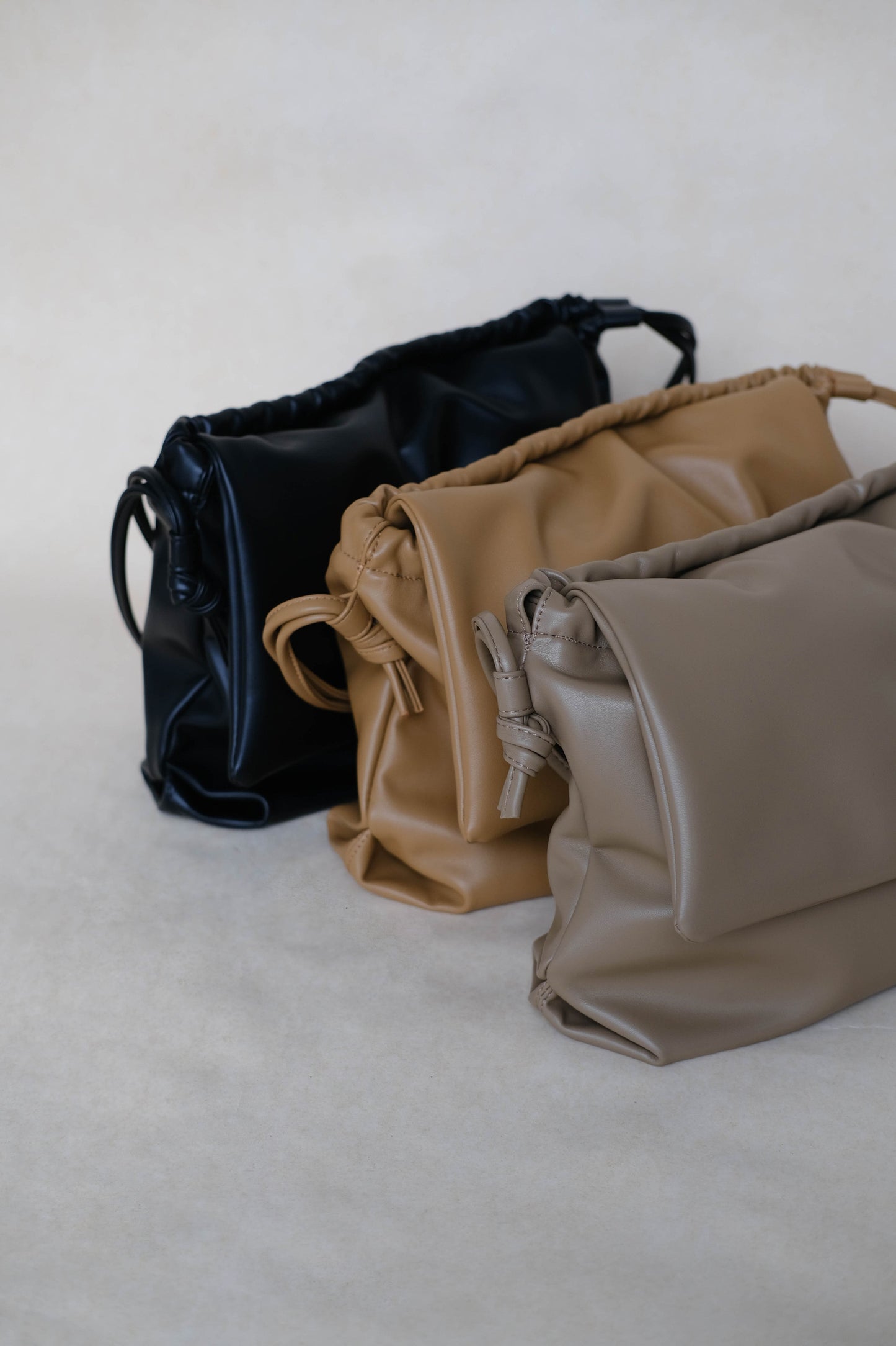 Drawstring Pleated Large Capacity Shoulder Bag in Brown Color