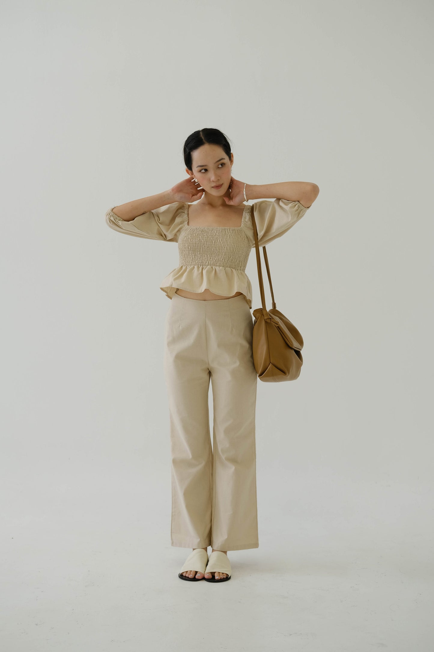 Drawstring Pleated Large Capacity Shoulder Bag in Brown Color