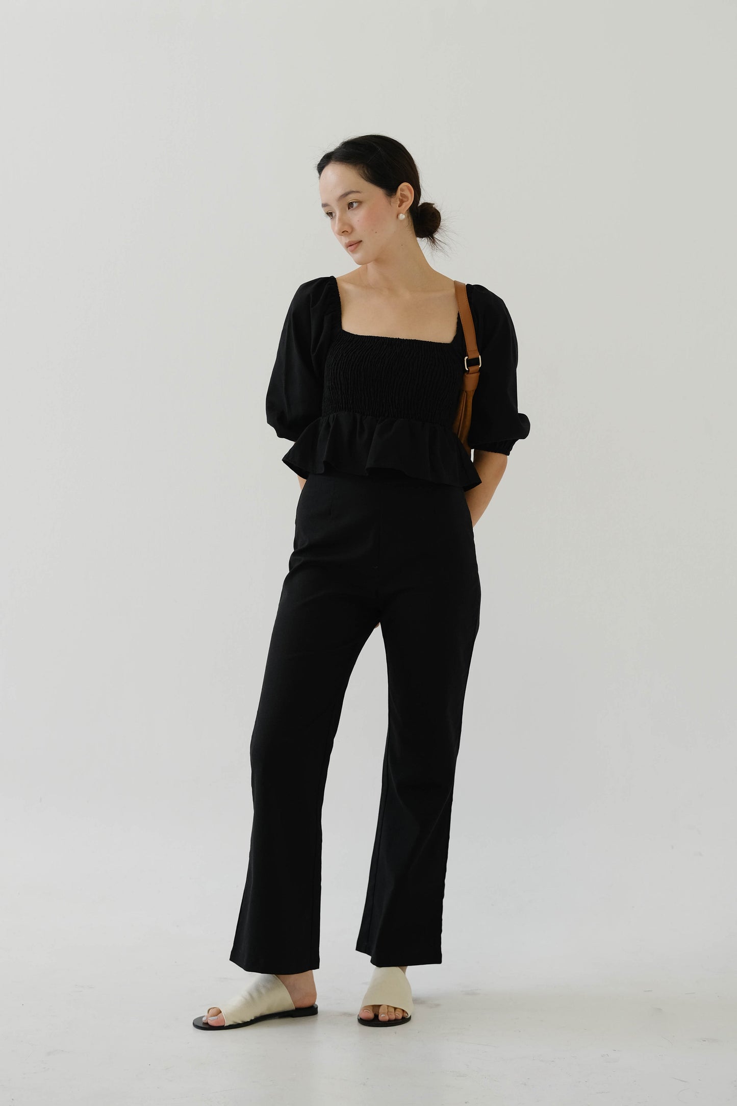 Square Neck Puff Sleeve Top In Classic Black