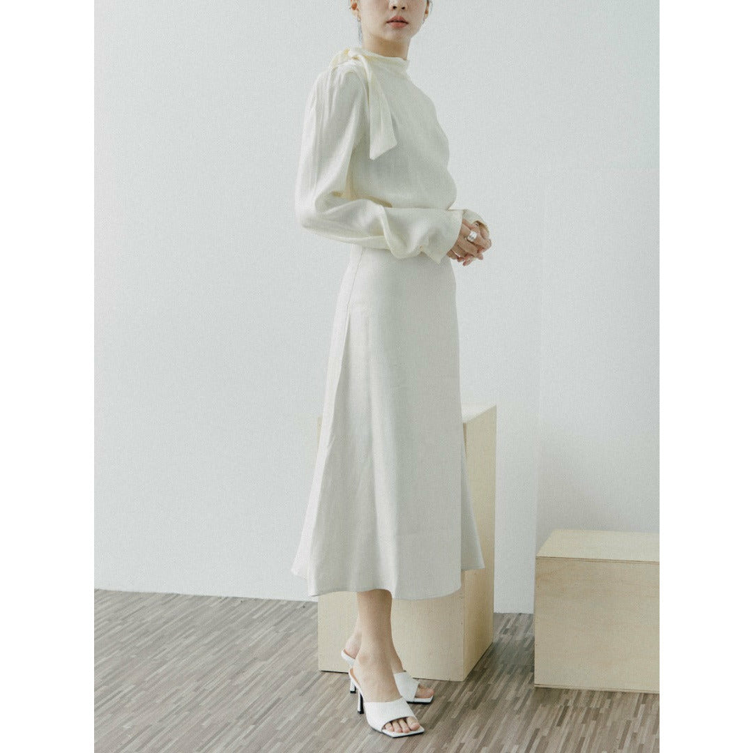 A-line slim satin skirt in almond